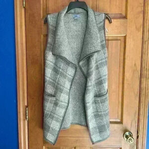 🔥🔥 Perfect For Fall Sweater Vest !!